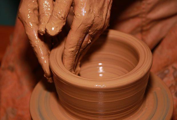 uses of Clay soil for pottery